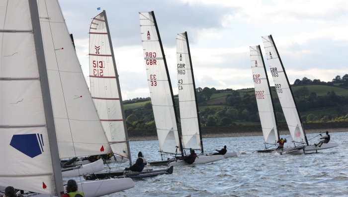 catamaran start cars